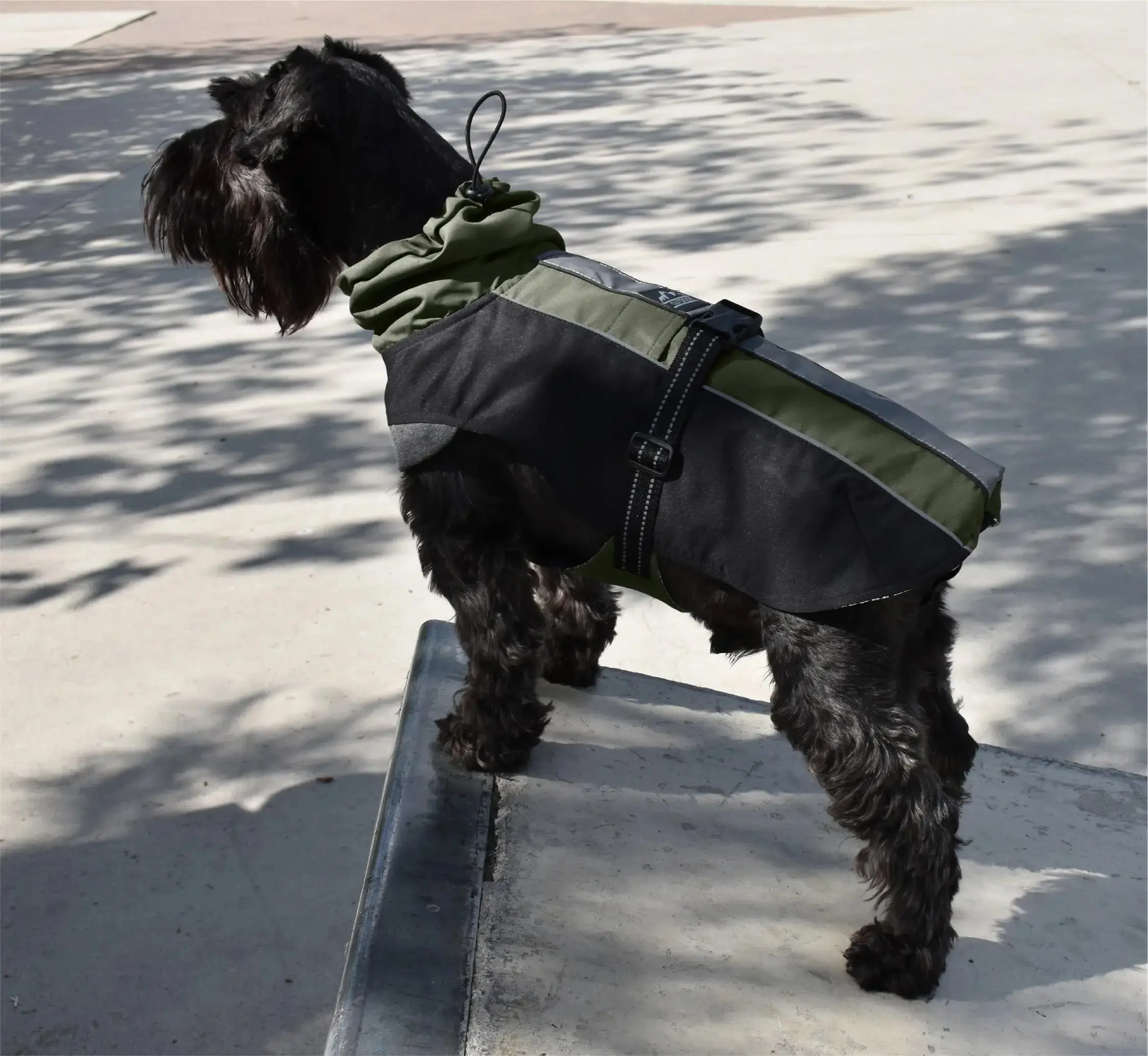 Impermeable Hiking Verde - Image 3